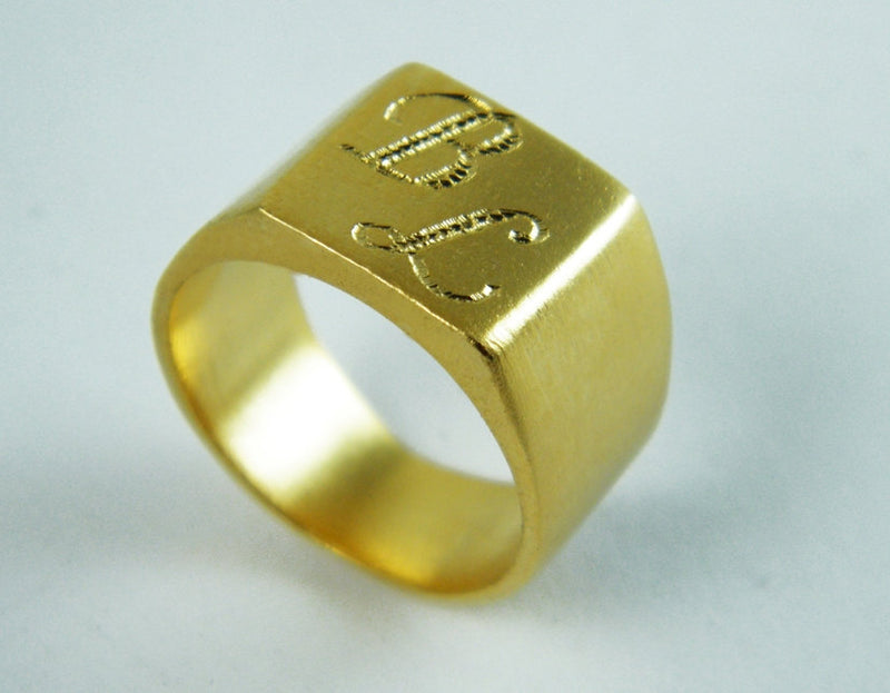 טבעת חותם מרובעת עם חריטה אישית